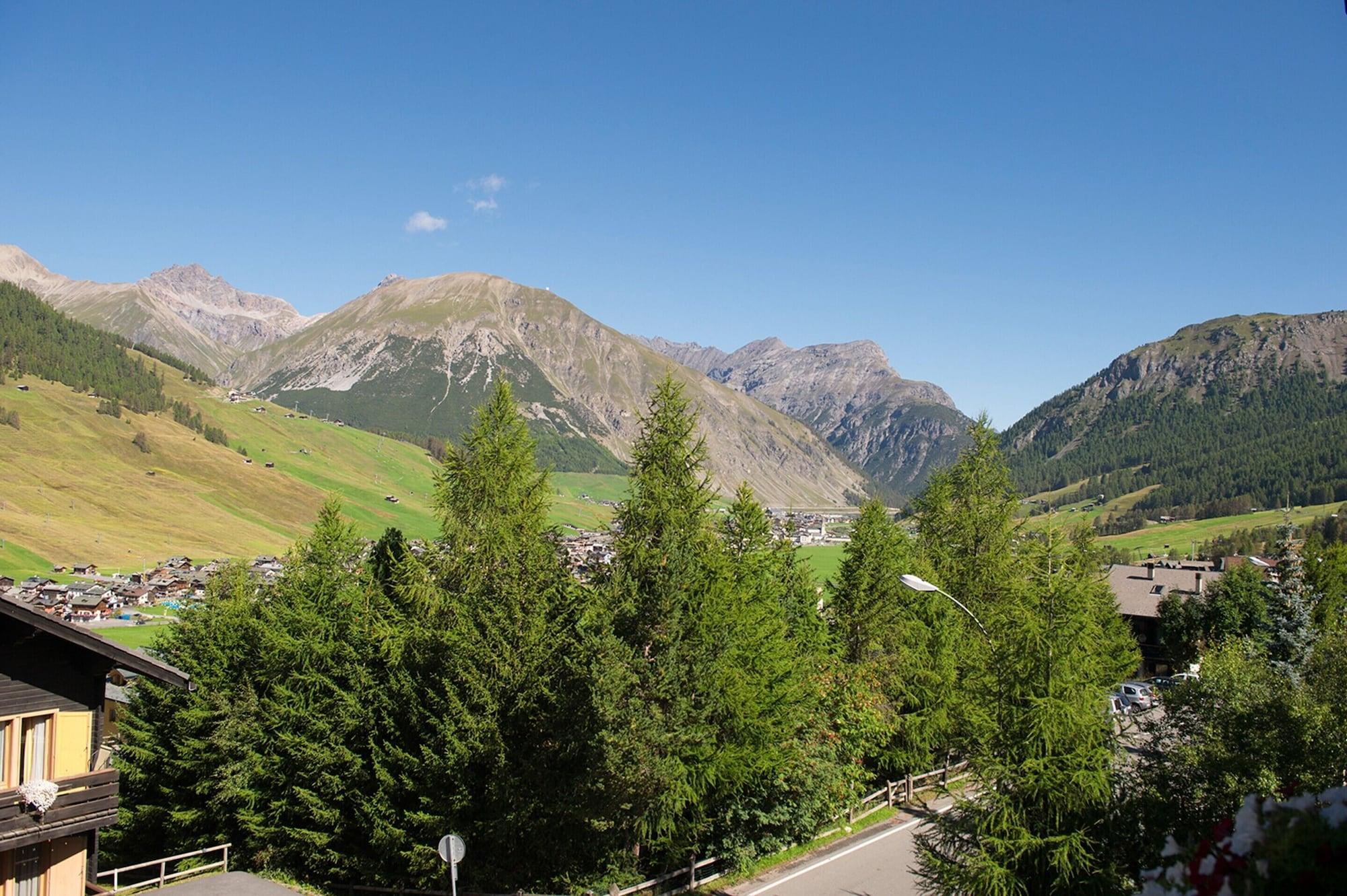 Hotel Margherita Livigno Exterior photo